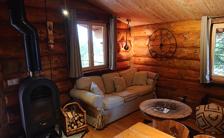 Cabane Bois 13 Arbres Logement Insolite A Louer En Haute Savoie